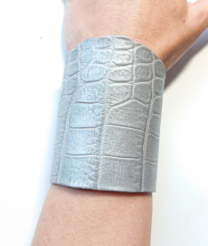 SALE! Heidi Cuff